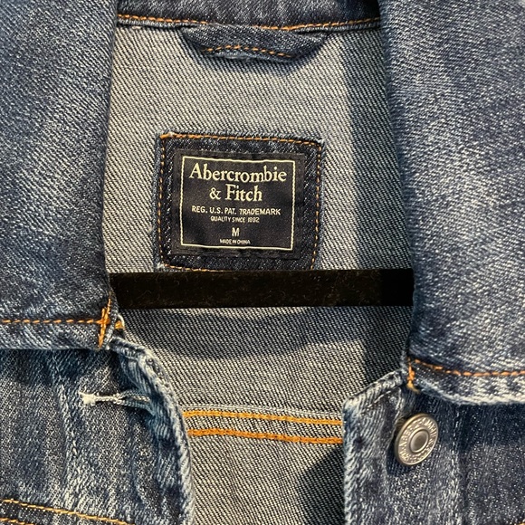 Abercrombie and Fitch Denim Jacket, NWOT, Size Medium - Picture 2 of 6
